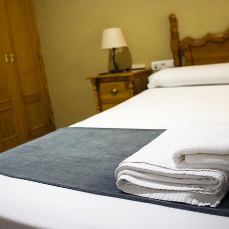 Hostal Valdepenas By Bossh Hotels Eksteriør billede