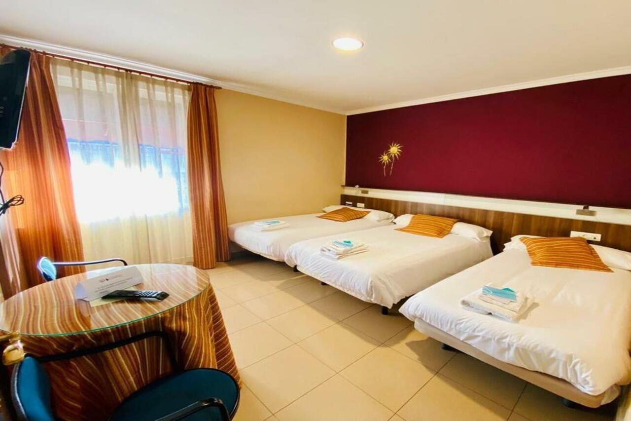 Hostal Valdepenas By Bossh Hotels Eksteriør billede