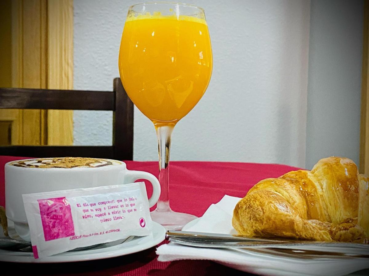 Hostal Valdepenas By Bossh Hotels Eksteriør billede