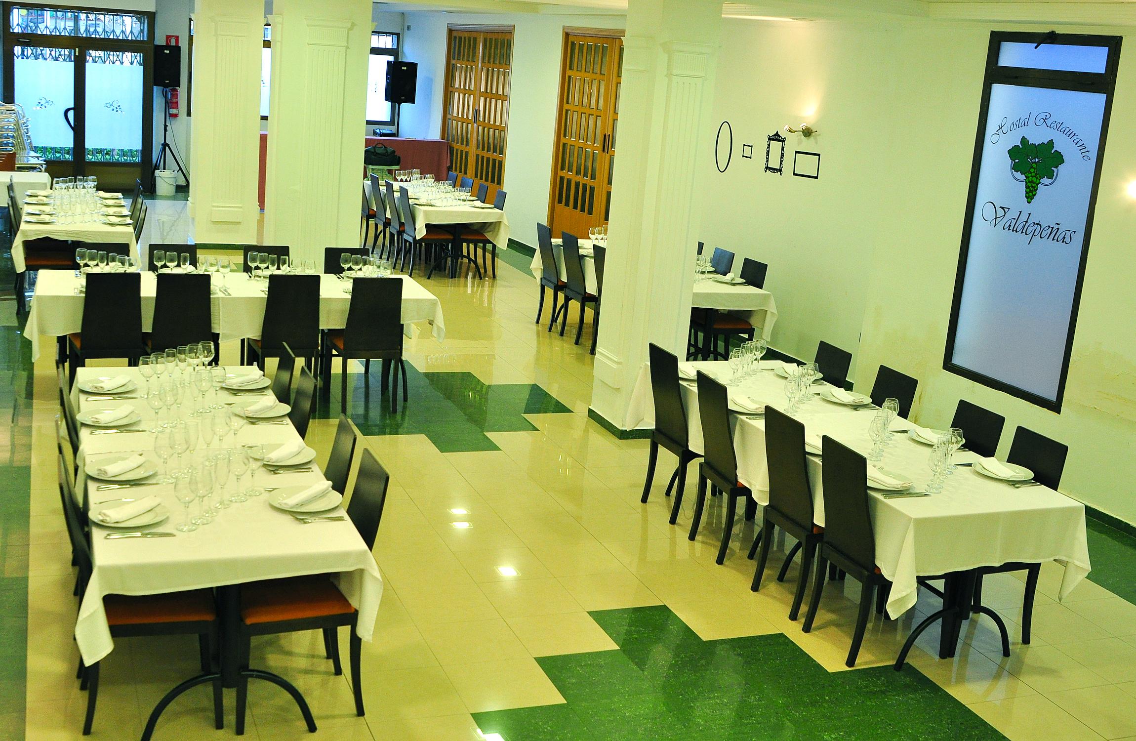 Hostal Valdepenas By Bossh Hotels Eksteriør billede