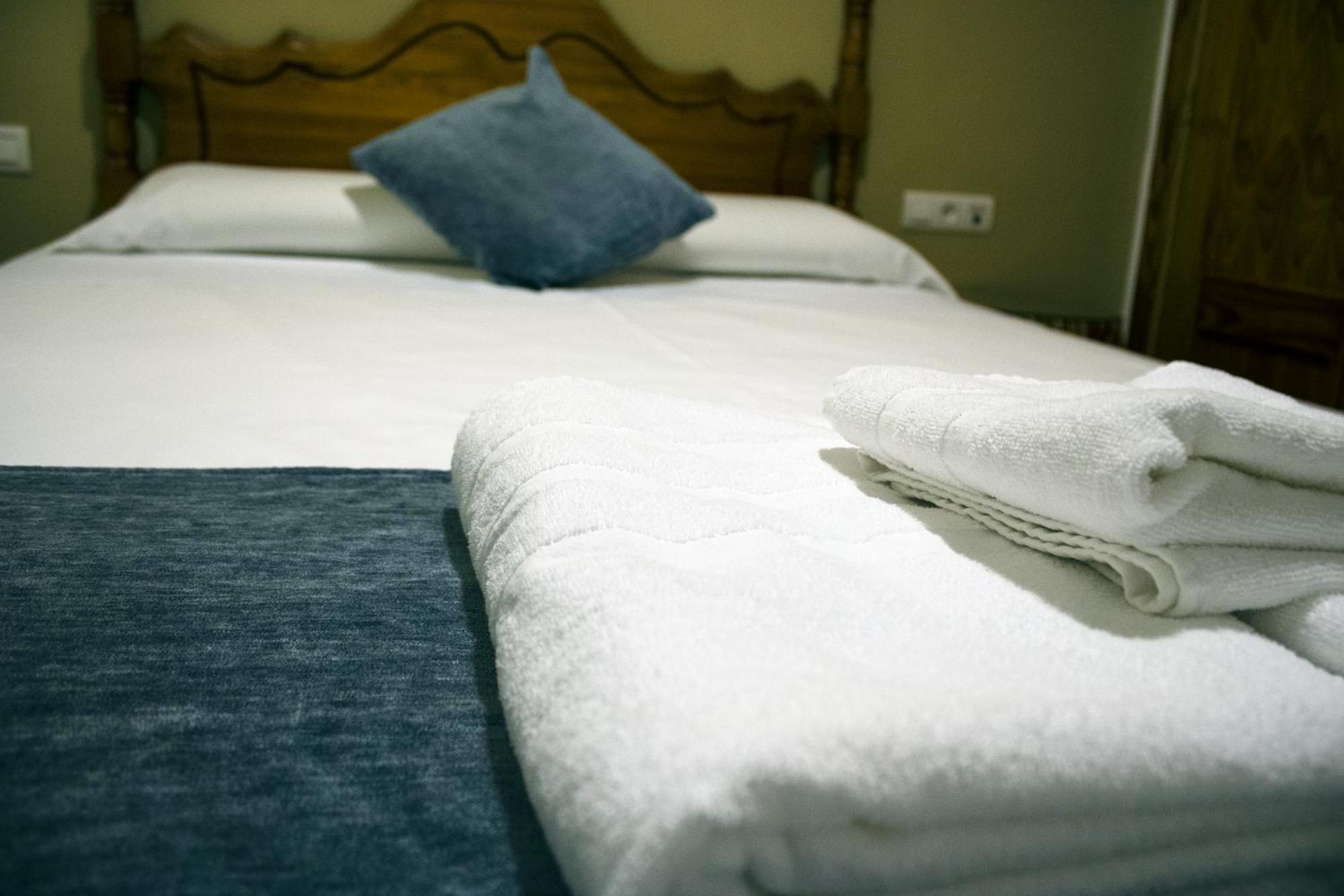 Hostal Valdepenas By Bossh Hotels Eksteriør billede